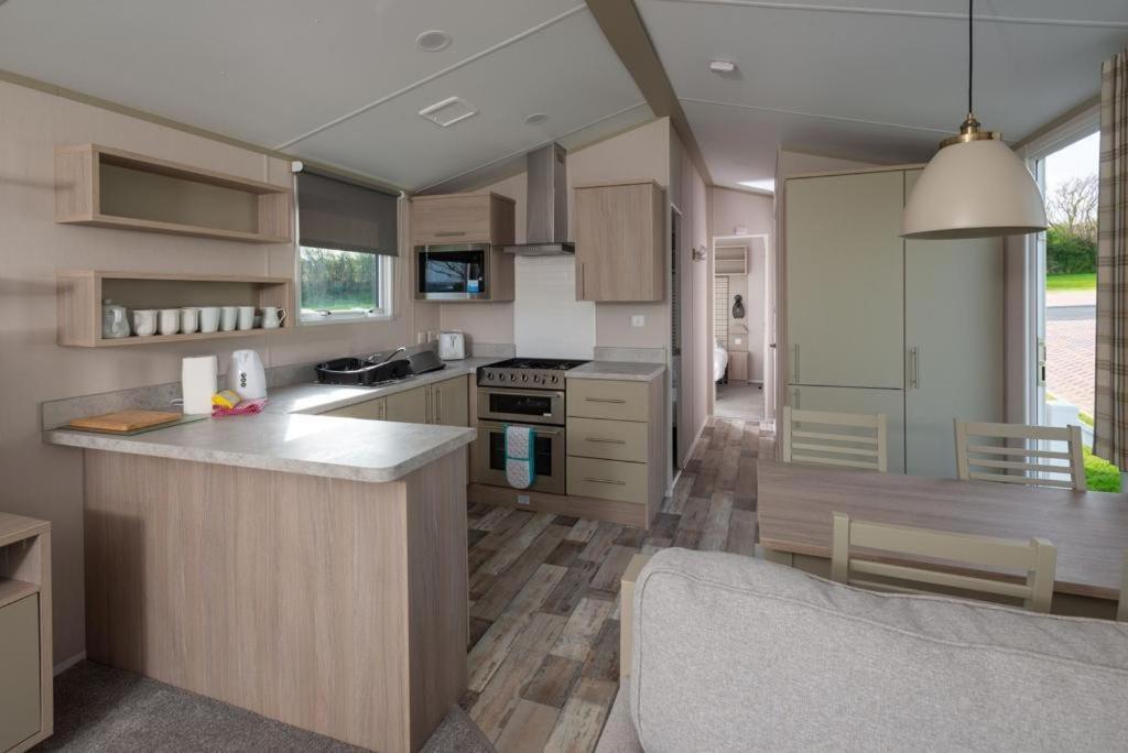 Luxury Holiday Home Sleeps 6 Pet Friendly St Austell Exterior photo
